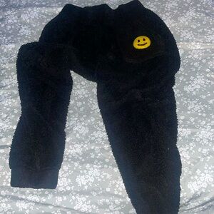 🥶NO BOUNDARIES💙SIZE L(11-13)🔵BLACK ALL POLYESTER WITH SMILEY FACE.